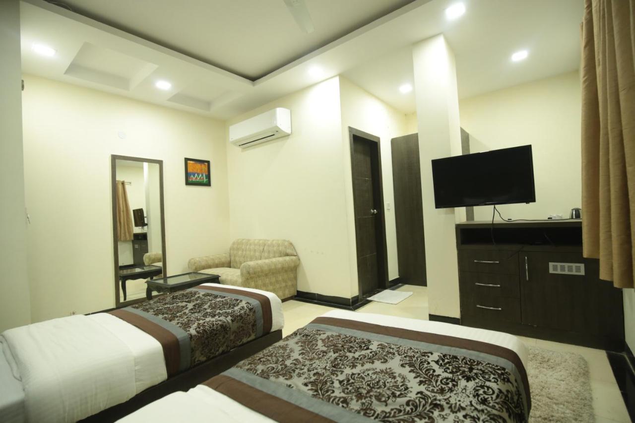 Red Castle - Karol Bagh - Where Luxury Meets Comfort 4* New Delhi