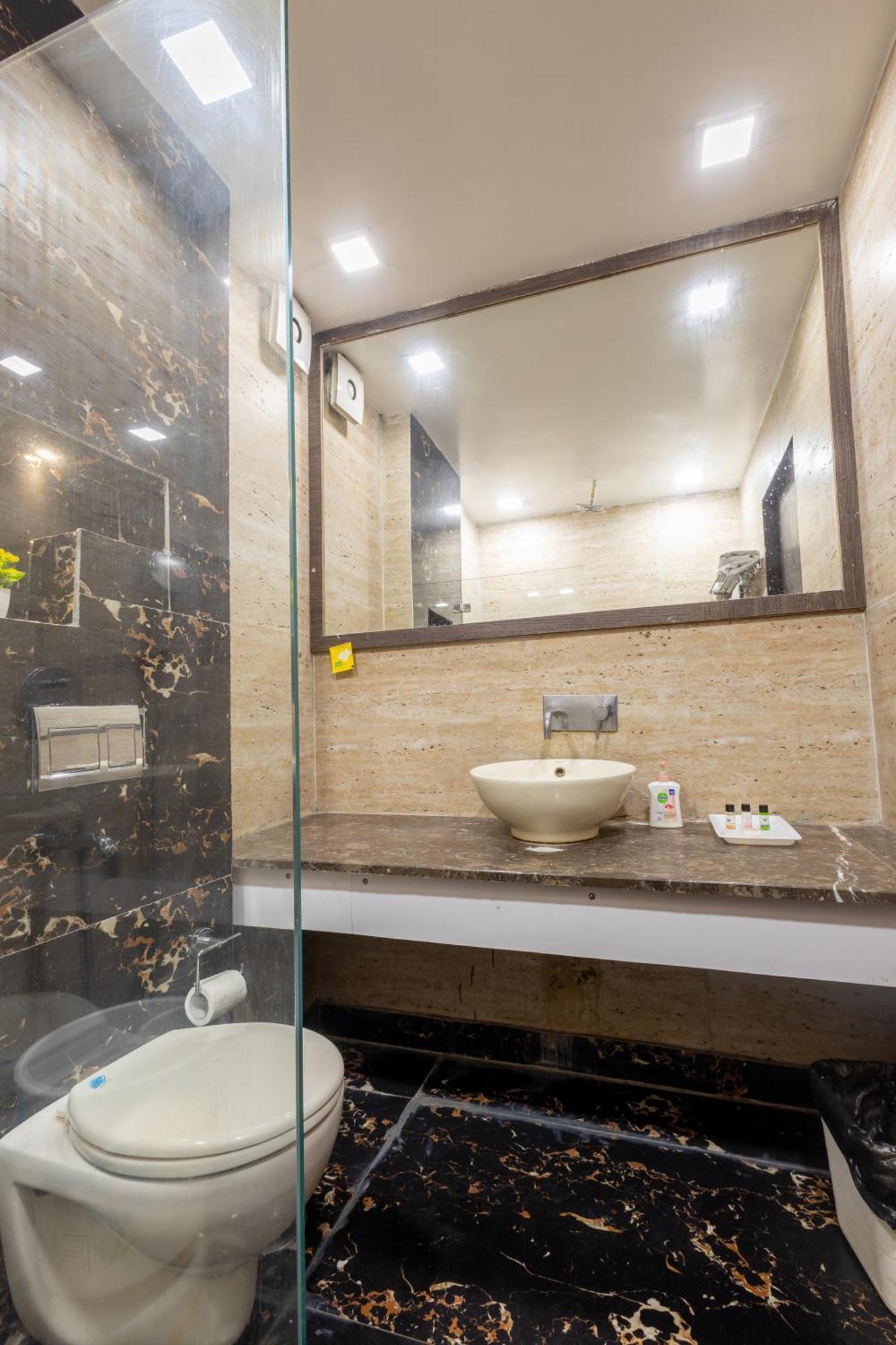 Red Castle - Karol Bagh - Where Luxury Meets Comfort 4* New Delhi