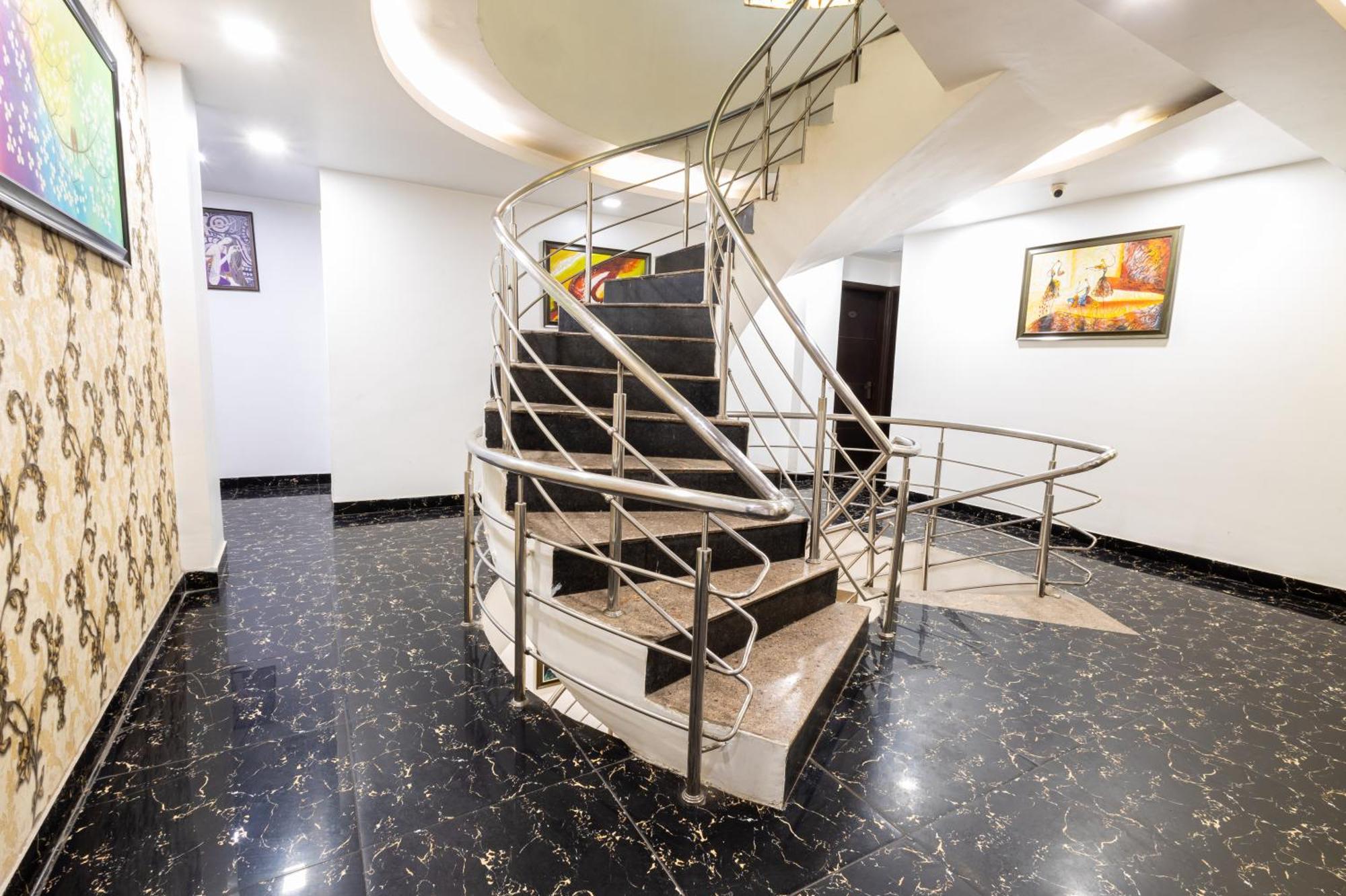 Red Castle - Karol Bagh - Where Luxury Meets Comfort Hotel New Delhi