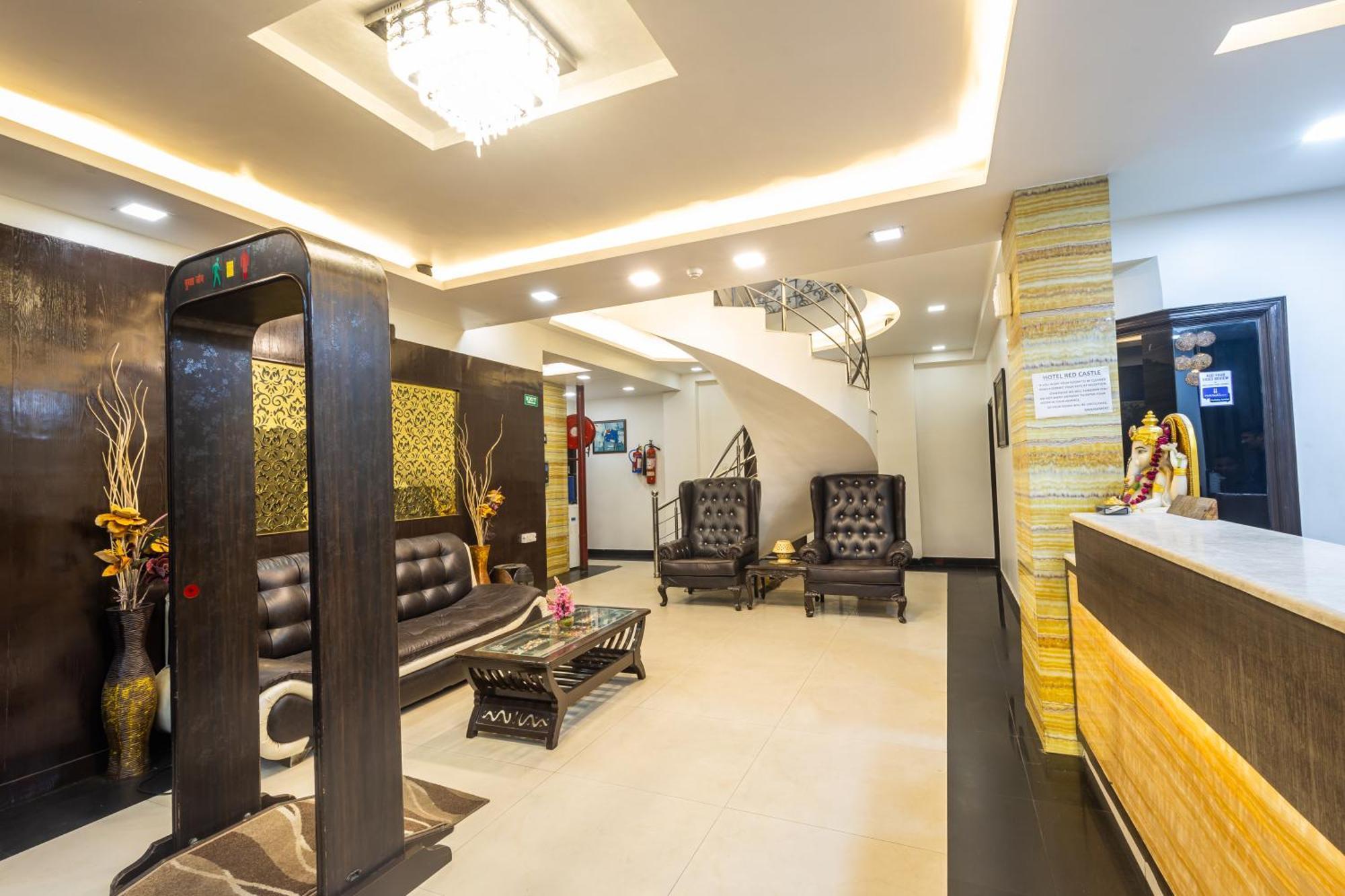 Red Castle - Karol Bagh - Where Luxury Meets Comfort 4* New Delhi
