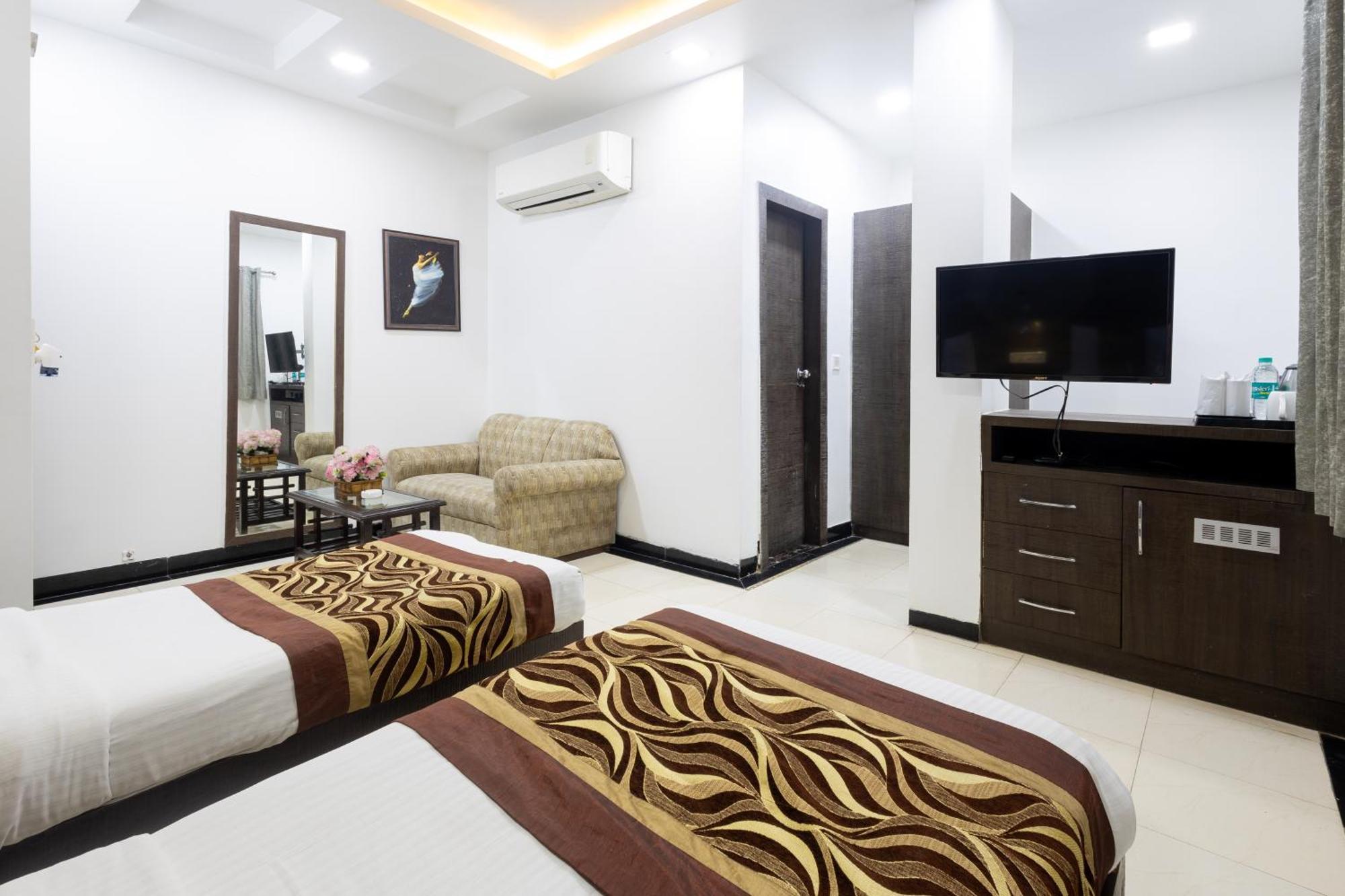 Hotel Red Castle - Karol Bagh - Where Luxury Meets Comfort