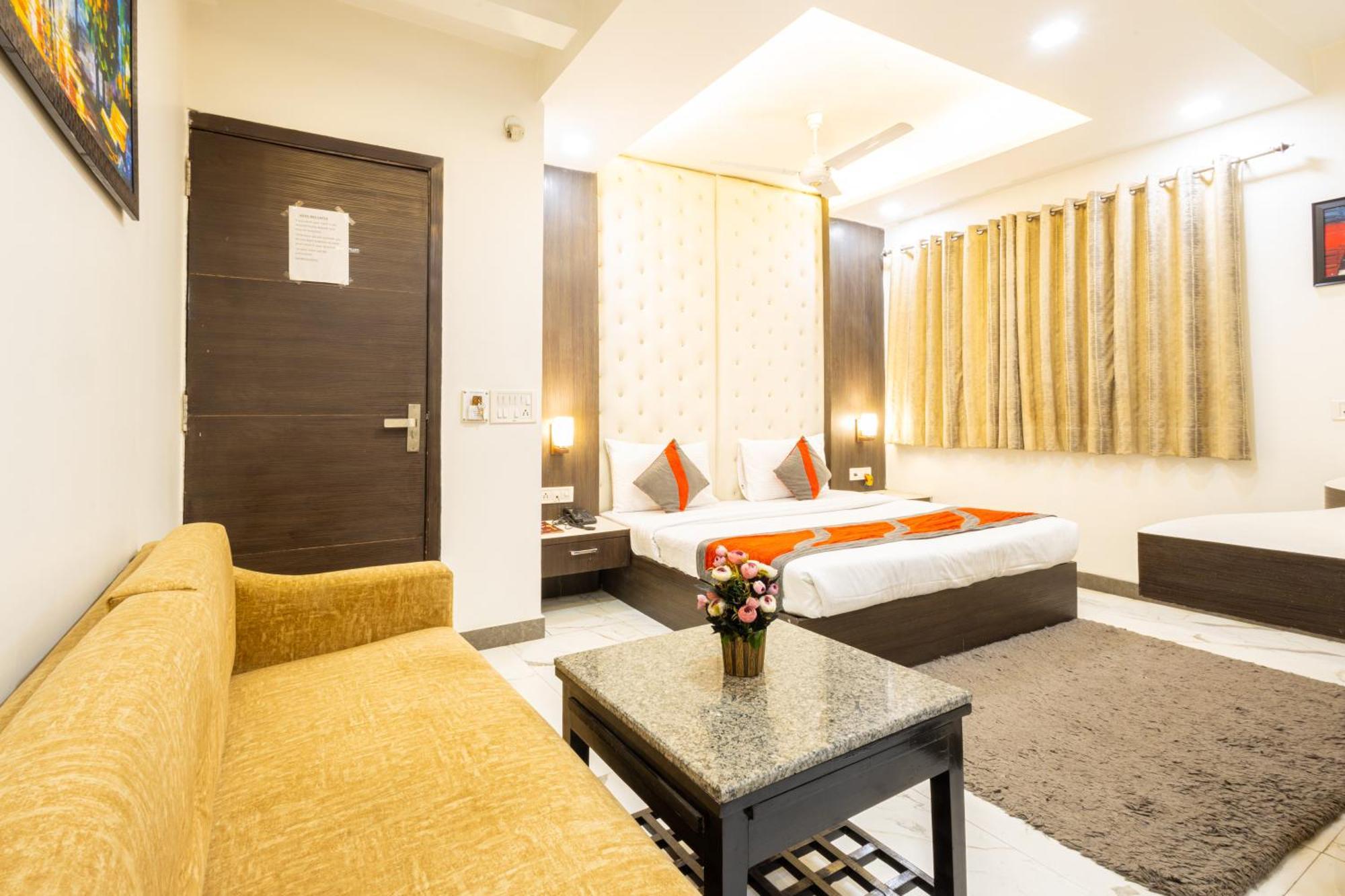 Hotel Red Castle - Karol Bagh - Where Luxury Meets Comfort New Delhi
