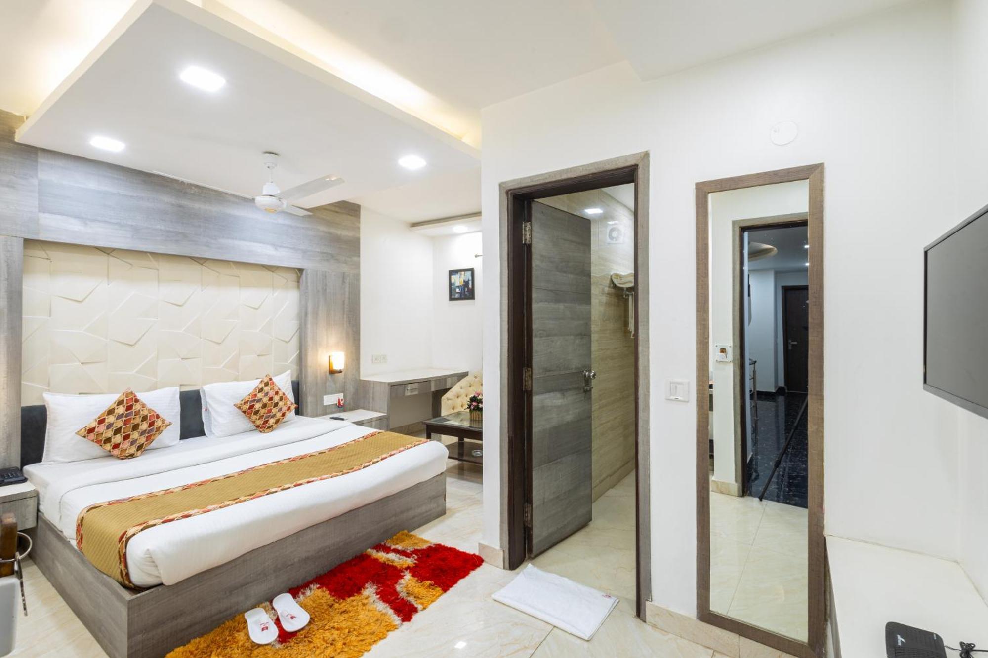 Hotel Red Castle - Karol Bagh - Where Luxury Meets Comfort New Delhi