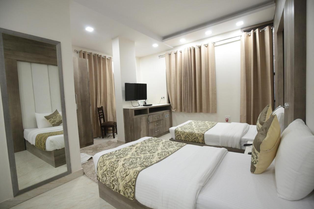 Hotel Red Castle - Karol Bagh - Where Luxury Meets Comfort New Delhi