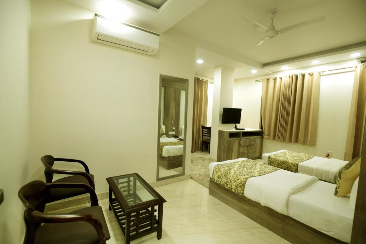 Red Castle - Karol Bagh - Where Luxury Meets Comfort 4* New Delhi