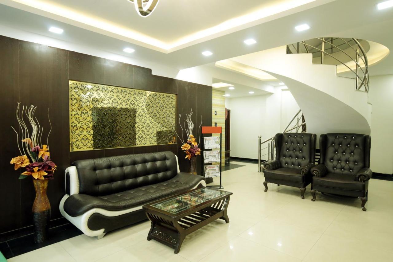 Red Castle - Karol Bagh - Where Luxury Meets Comfort 4* New Delhi